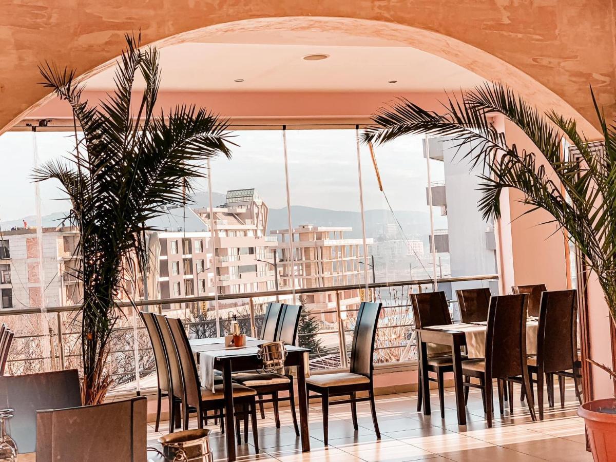 Meatsa Hotel Kŭrdzhali Buitenkant foto