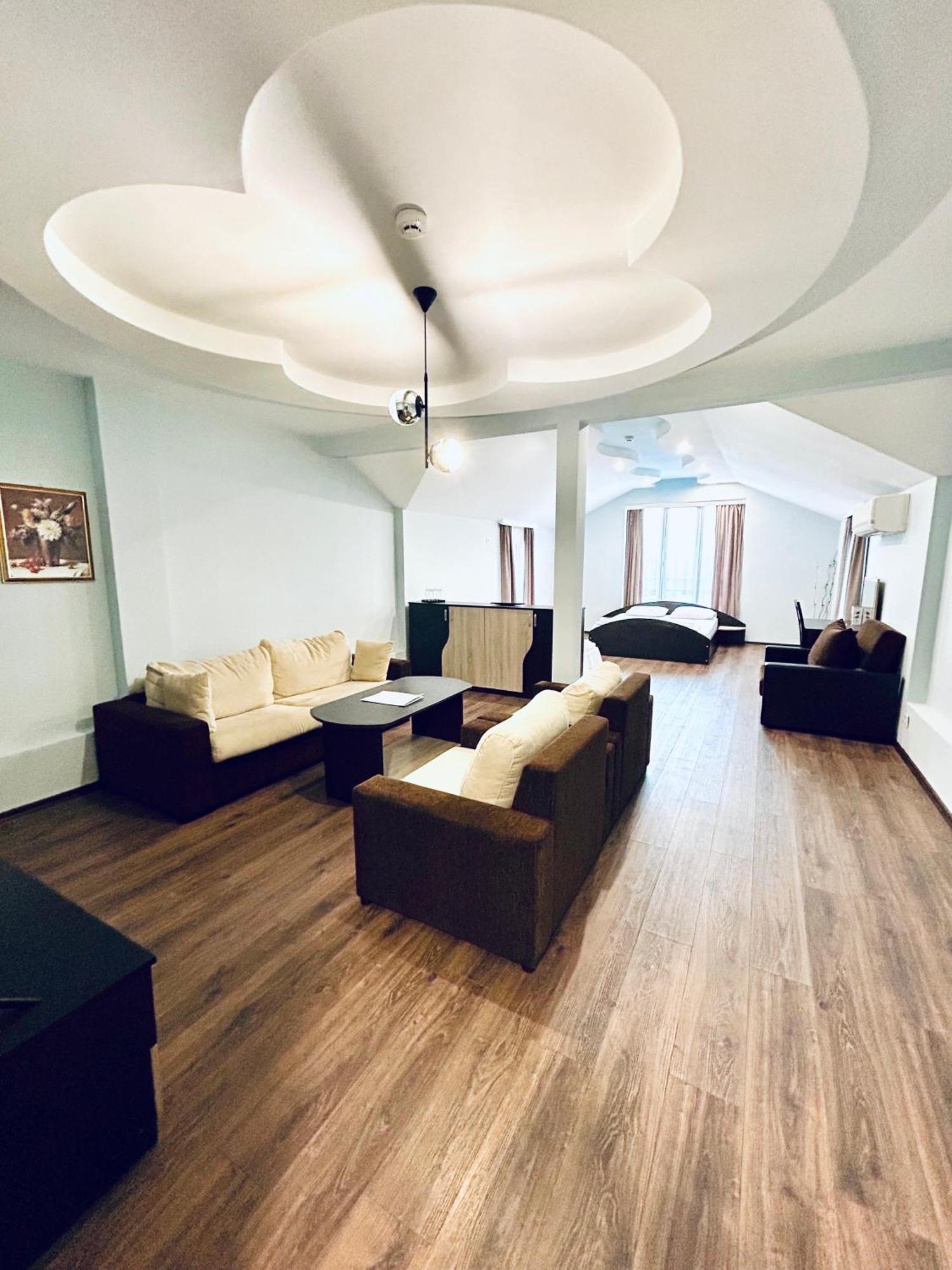 Meatsa Hotel Kŭrdzhali Buitenkant foto