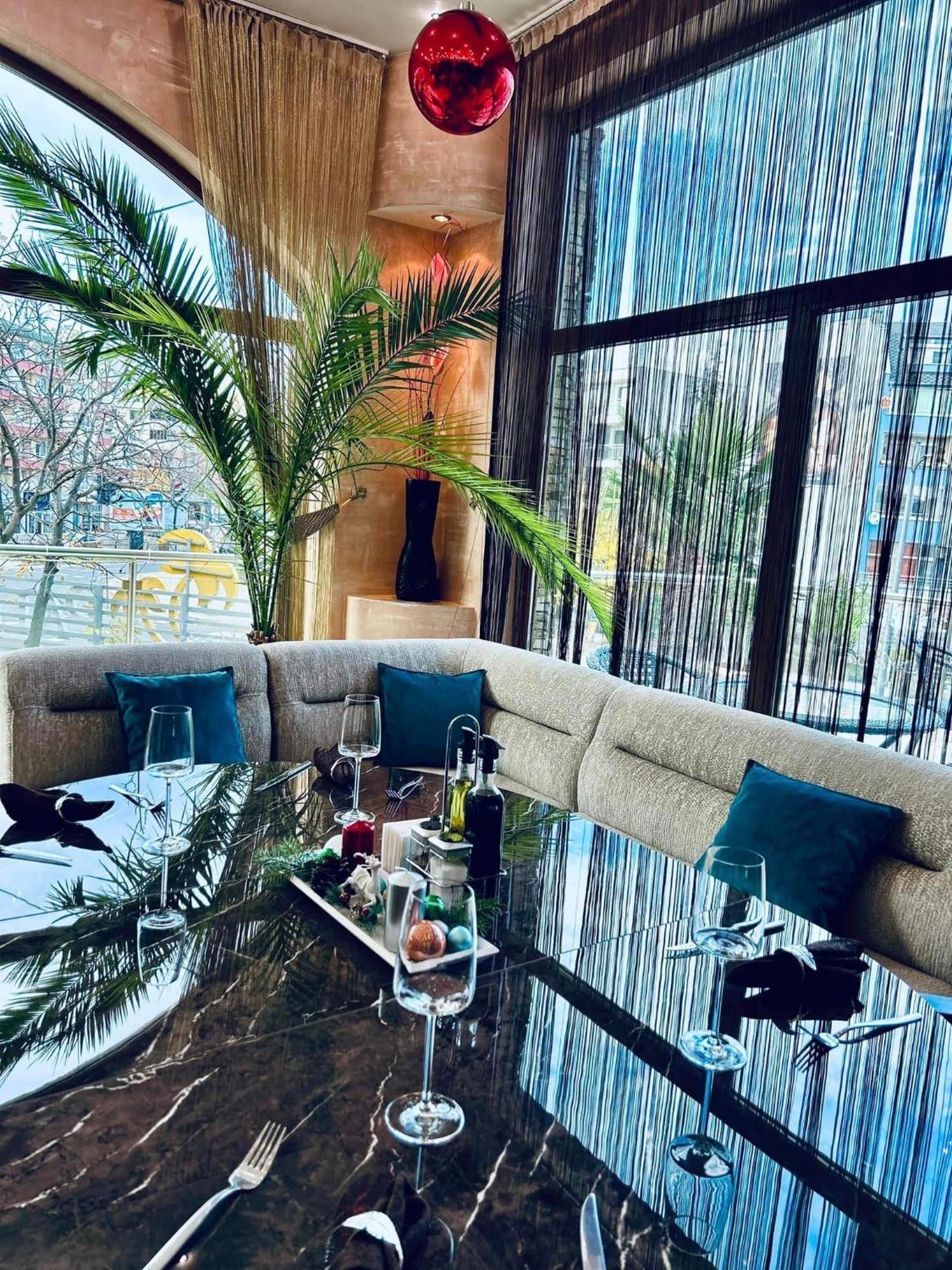 Meatsa Hotel Kŭrdzhali Buitenkant foto