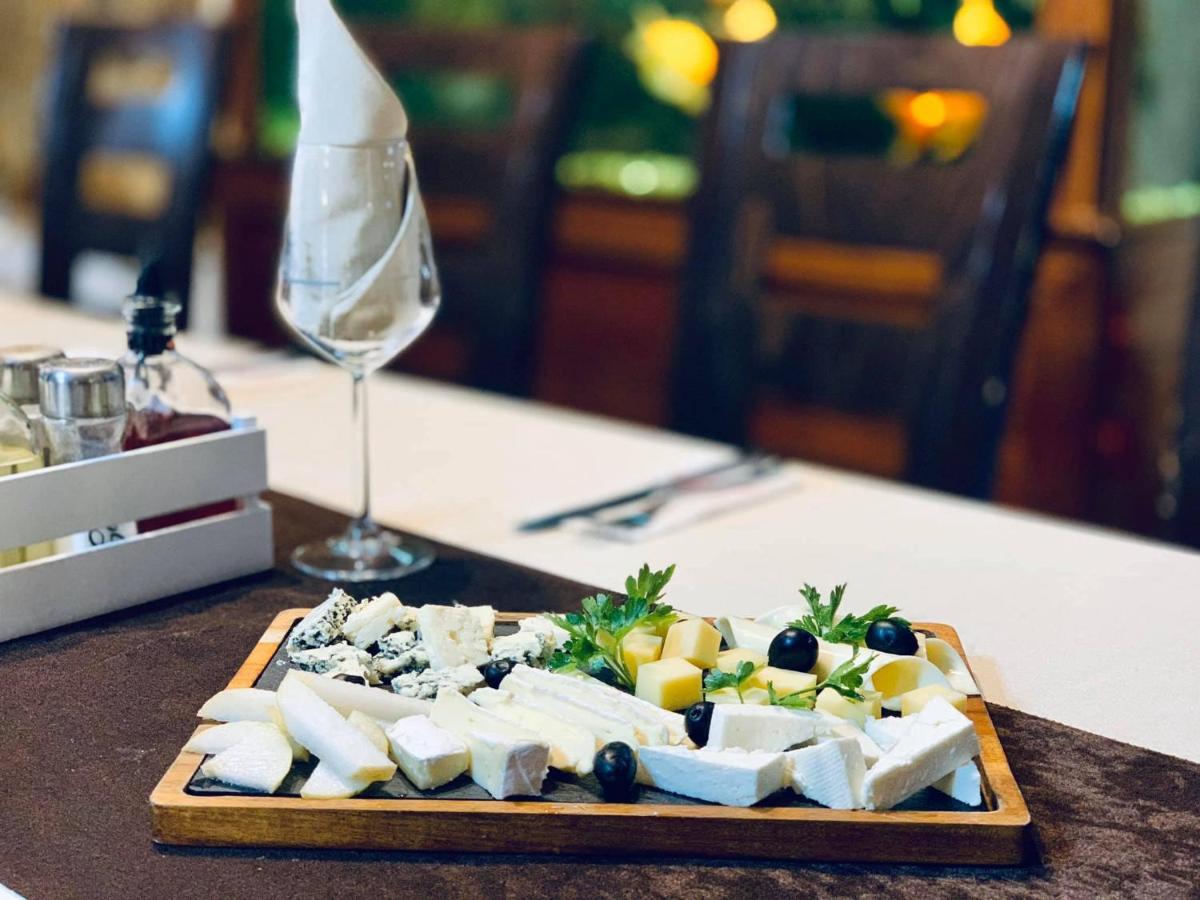 Meatsa Hotel Kŭrdzhali Buitenkant foto